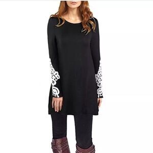 Black Crochet Lace Sleeve Accent Detail Tunic